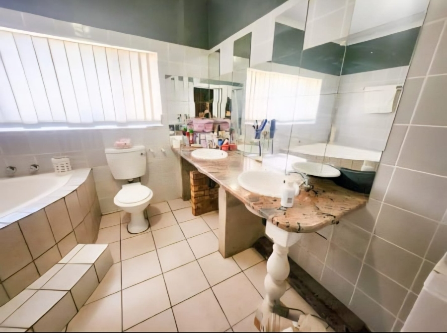 4 Bedroom Property for Sale in Stilfontein Ext 4 North West